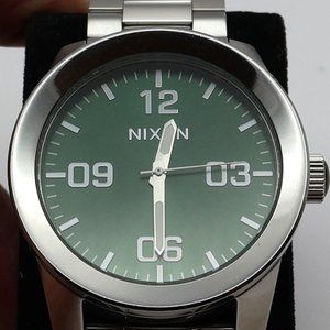 Sweet Nixon Corporal -Gorgeous Green Dial- Excellent Condition Stainless Chrono